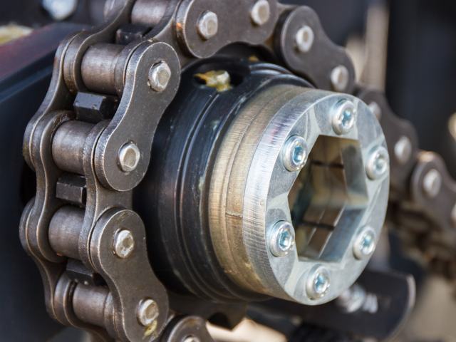 A timing chain and engine internals